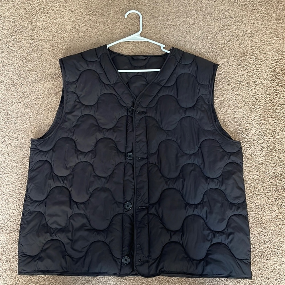 Black Oversized Lightweight Vest
